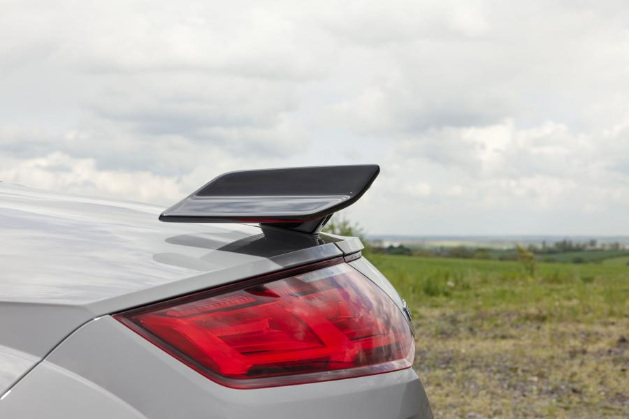 Детали экстерьера Audi TT RS Roadster (8S) 2019 года  (UK) (фото 9 из 36)